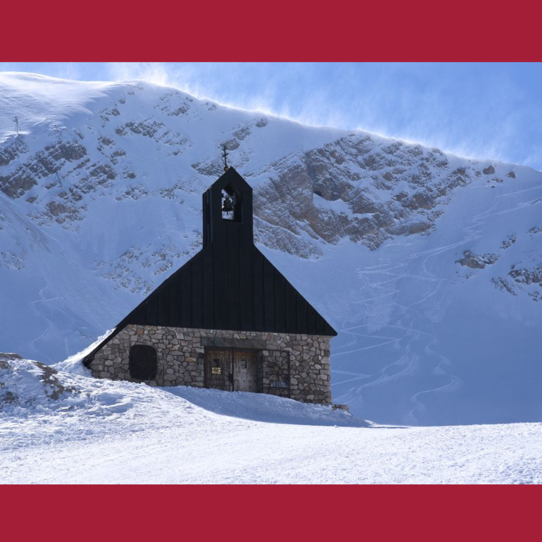 Grußkartenmotiv: Kapelle in Winterlandschaft