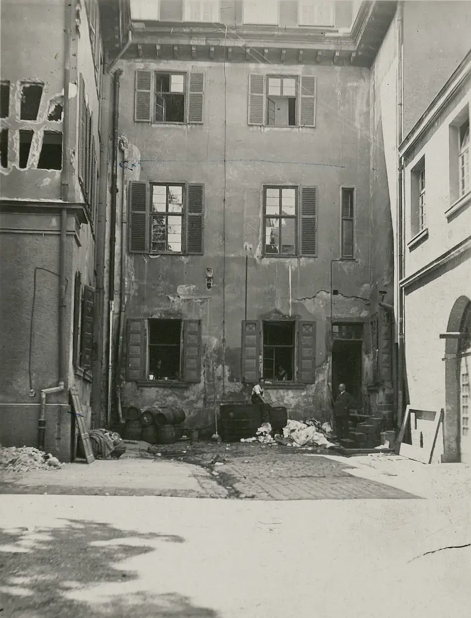 Der Innenhof des Museums während des Umbaus, 1929