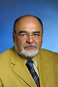Botschafter und außerordentlicher Vertreter der Islamischen Republik Afghanistan in Berlin: der Tübinger Geologe Abdul Rahman Ashraf. Foto: privat