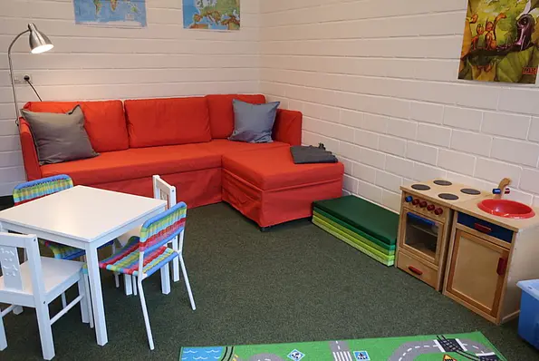 Frisch renoviert: das Familienzimmer im Brechtbau
