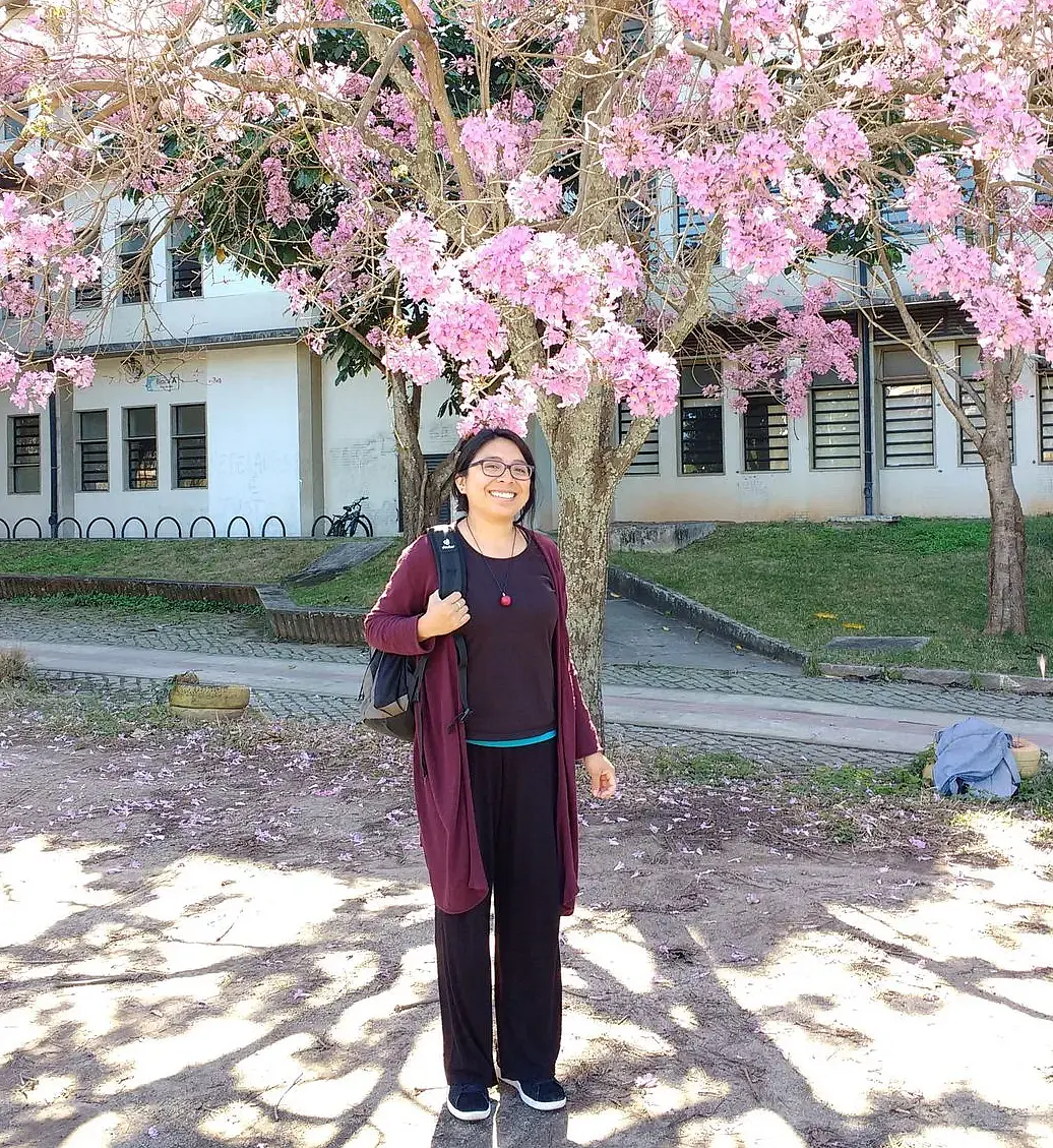 Picture of Kristell in front of UFF 
