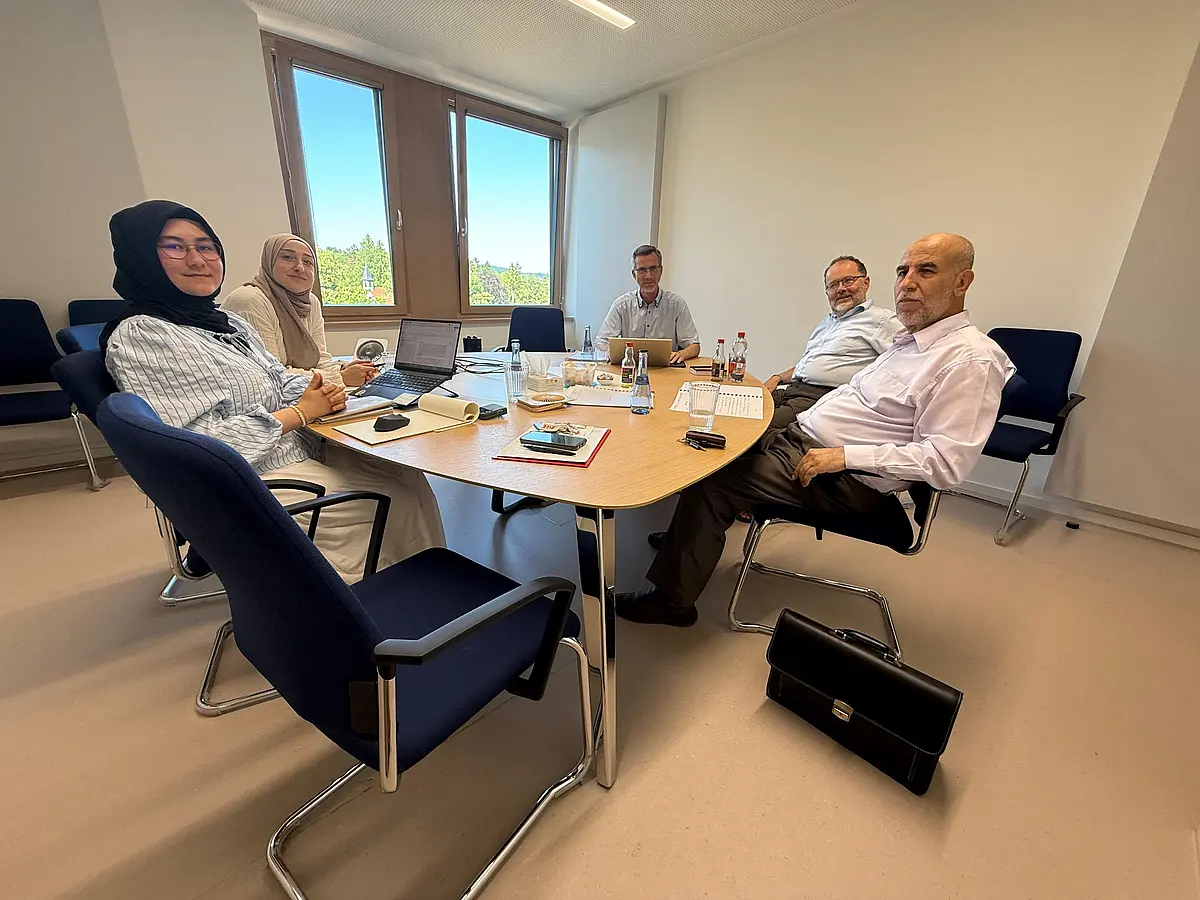 Şeyma Nur Ünal, Funda Eryurt, Dr. Friedmann Eißler, Prof. Dr. Matthias Morgenstern und Prof. Dr. Omar Hamdan 