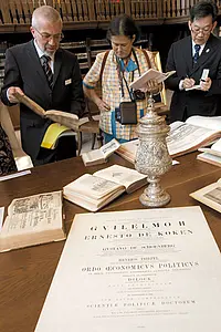 Diesen silbernen Pokal schenkte Prinz Dilock, der Urgroßonkel der Prinzessin, der Universität Tübingen Anfang des vorigen Jahrhunderts.