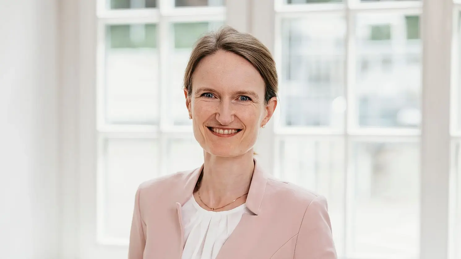 Portraitfoto von Claudia Günther