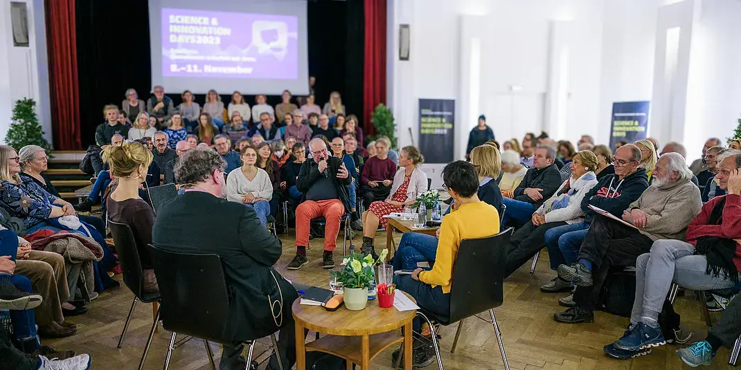 Grafik mit Verlinkung zur Public Engagement Seite