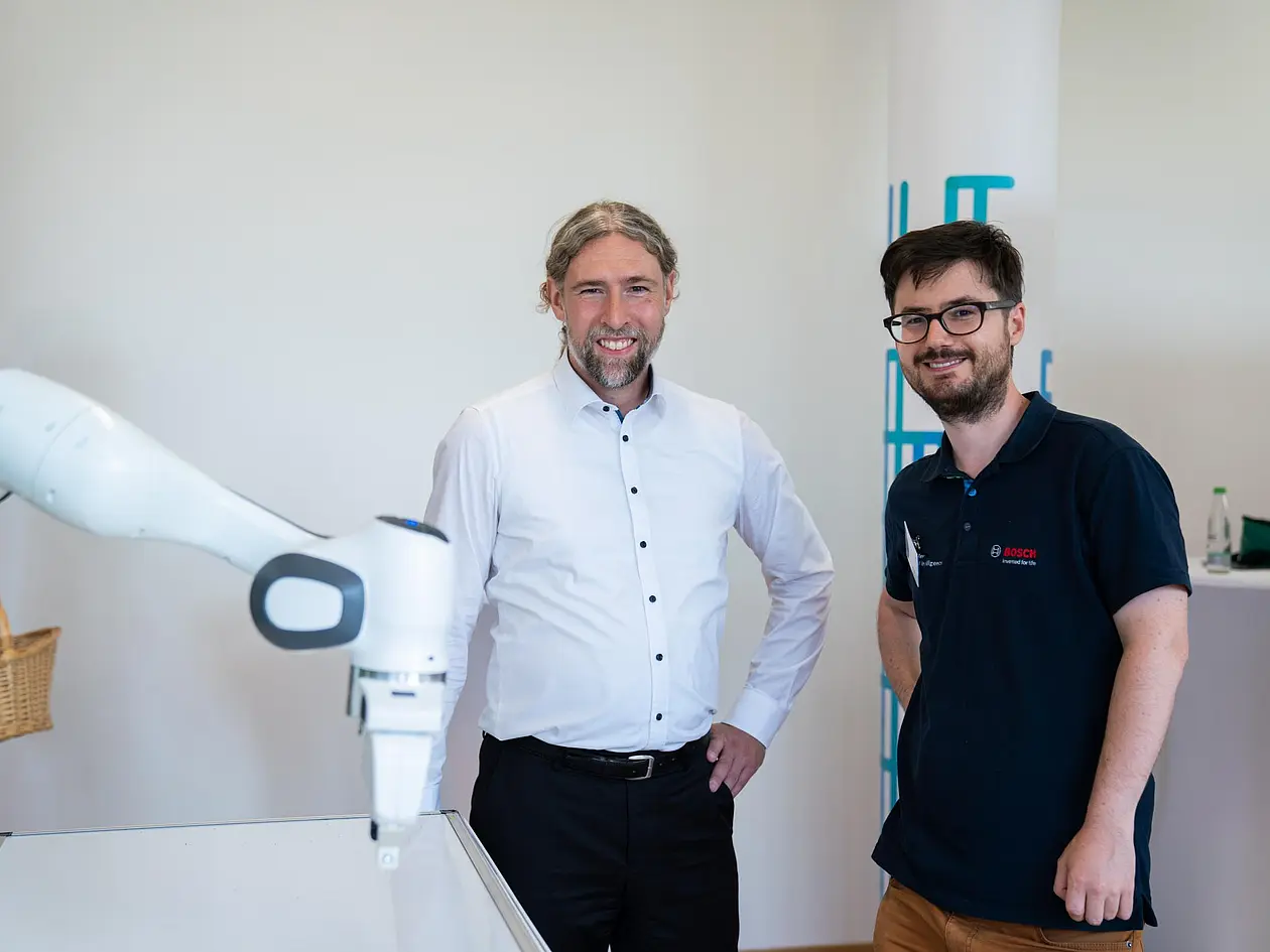 Dr. Björn Andres und Prof. Gerhard Neumann forschen im Rahmen der Industry on Campus-Professuren.