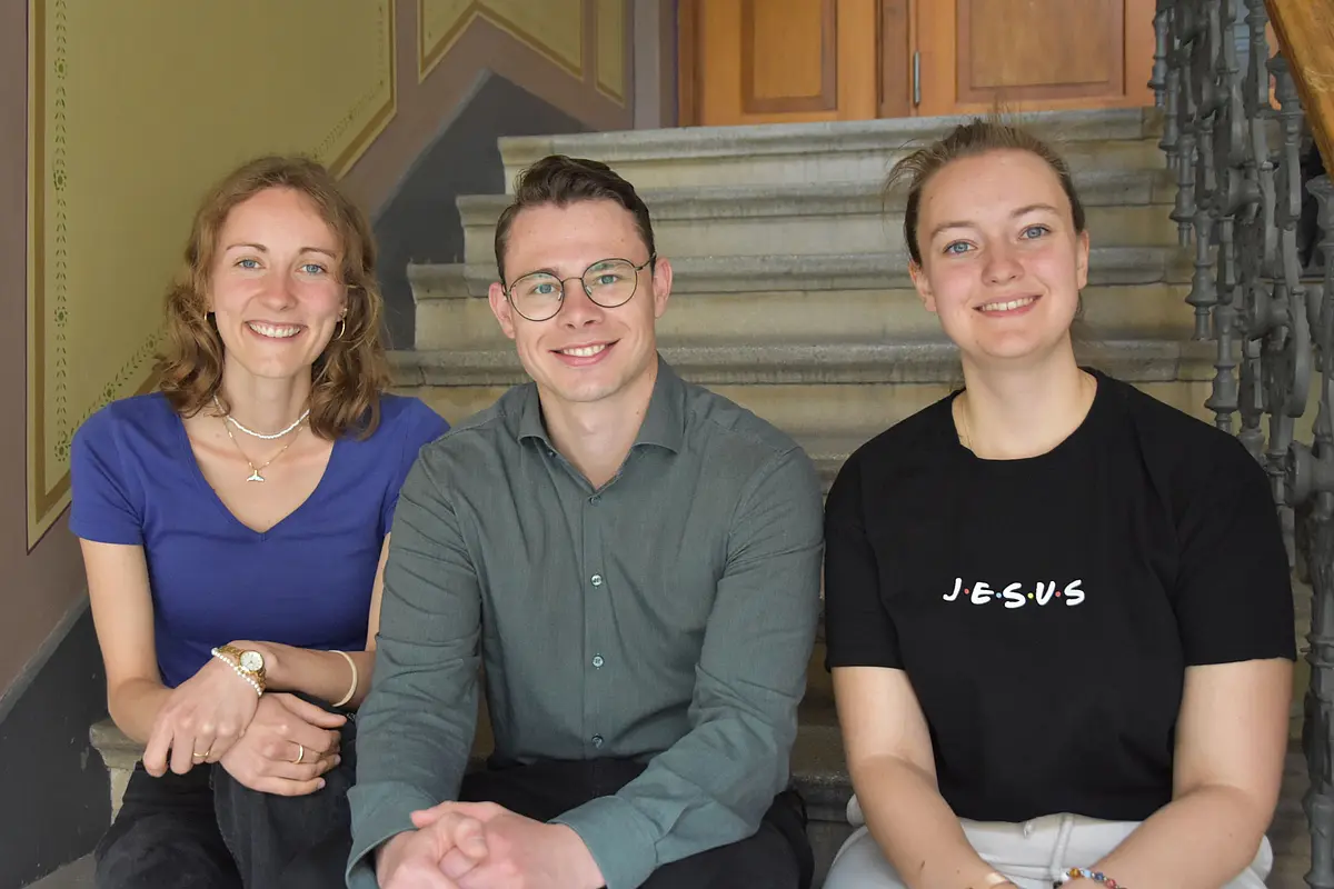 Sie sehen auf dem Bild: Ellen Müller, Louis Bischof und Doris Krol