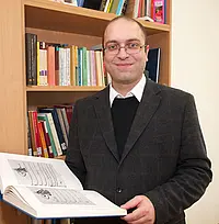 Juniorprofessor Dr. Erdal Toprakyaran, der neue Direktor des Zentrums für Islamische Theologie an der Universität Tübingen