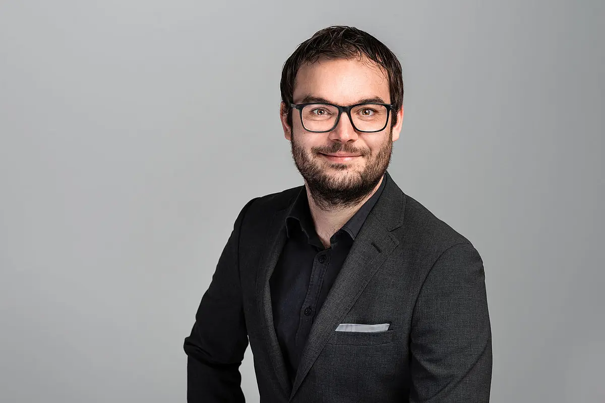 Portraitfoto von Bernhard Pattis