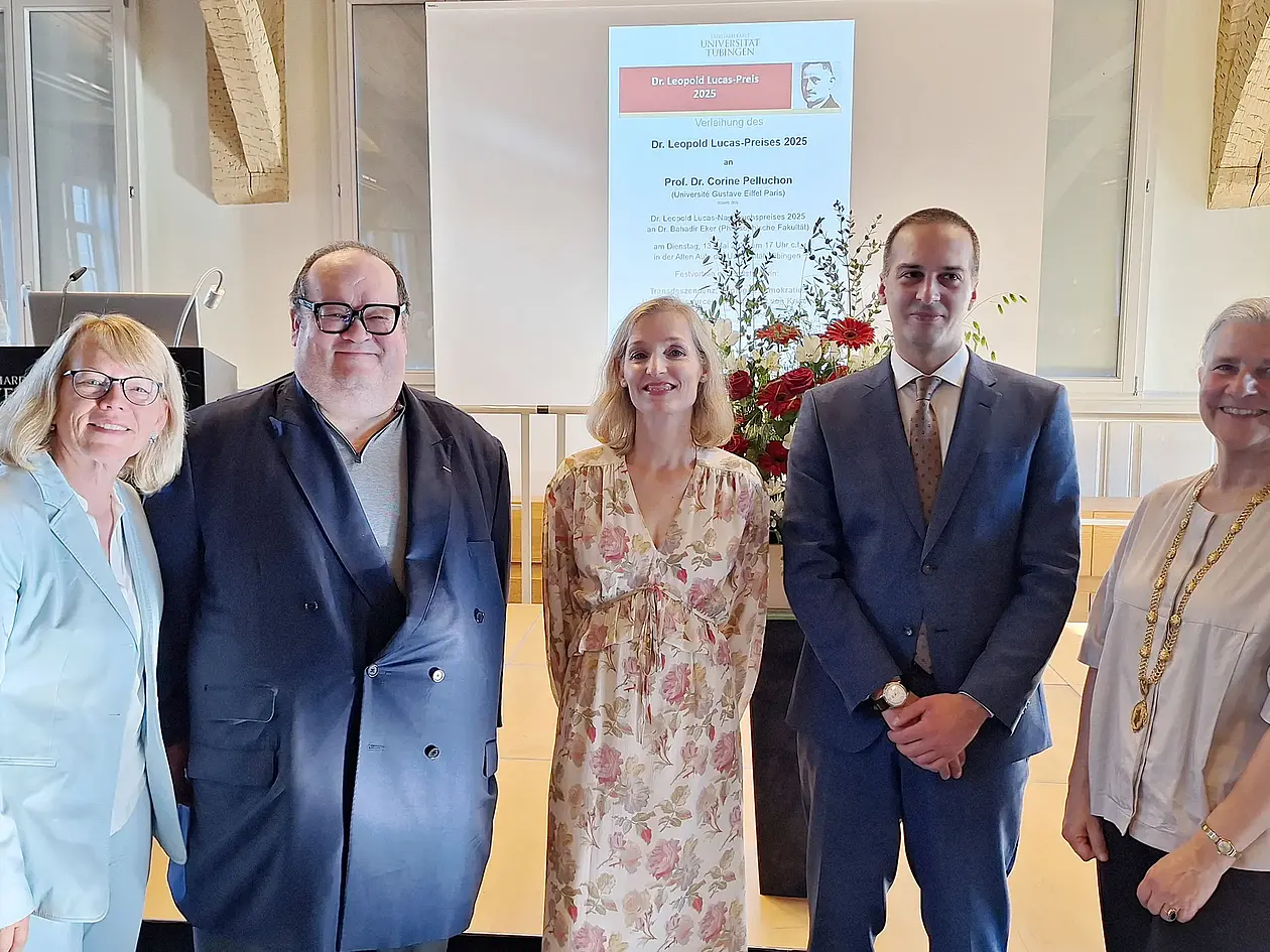 Von links: Professorin Dr. Birgit Weyel, Dekanin der Evangelisch-Theologischen Fakultät der Universität Tübingen, Dr. Frank Lucas, Professorin Dr. Corine Pelluchon, Dr. Bahadir Eker und Professorin Dr. Dr. h.c. (Dōshisha) Karla Pollmann.