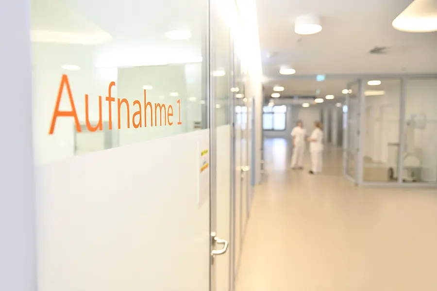 Blick in einen Krankenhausflur
