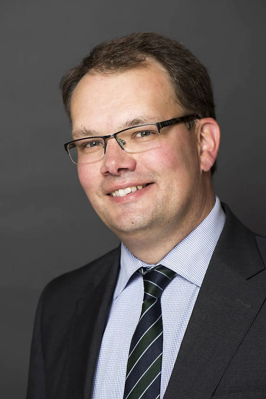 Porträtfoto von Professor Dr. Jens-Hinrich Binder 