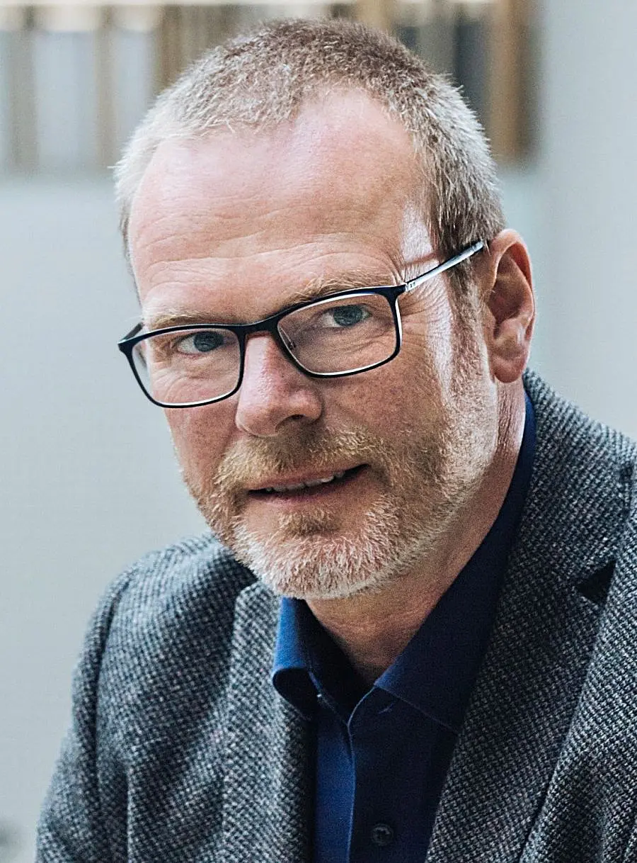 Porträtfoto von Professor Dr. Andreas Holzem