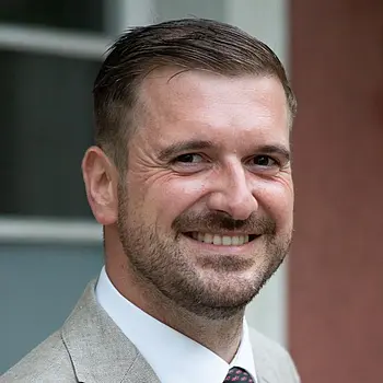 Professor Dr. Fabian Hüttig 