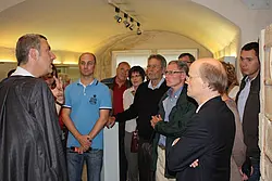 Führung durch das Museum der Universität Tübingen MUT mit Professor Dr. Ernst Seidl, Direktor des MUT, beim Alumni-Tag 2012. Foto: Friedhelm Albrecht/Universität Tübingen.