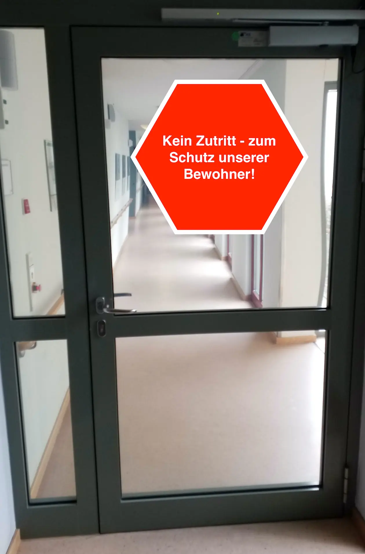 Zutrittsbeschränkungen in Pflegeheimen 