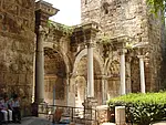 Antalya, Hadrianstor