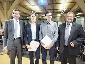 Von links nach rechts: Kanzler Dr. Andreas Rothfuß, Birka Zapf, Rouven Nagel, Prof. Dr. Thomas Potthast (Foto: Friedhelm Albrecht/Universität Tübingen)