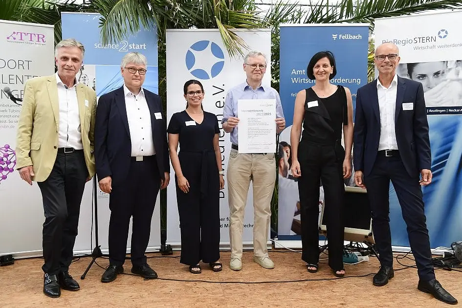 Gruppenbild der Preisträger mit weiteren Funktionären