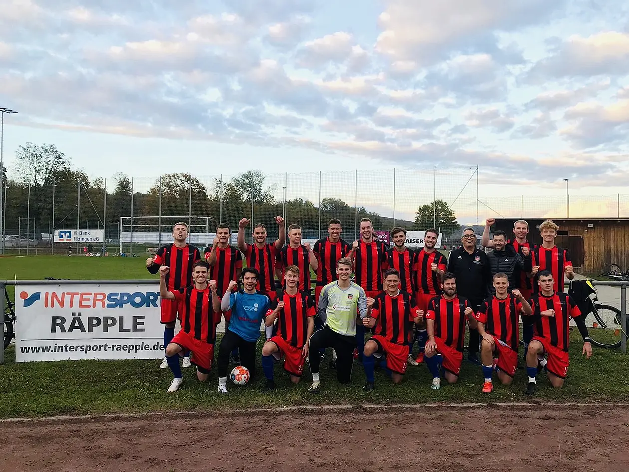 [Translate to Englisch:] Mannschaftsfoto: Fußballteam Hochschulsport Tübingen