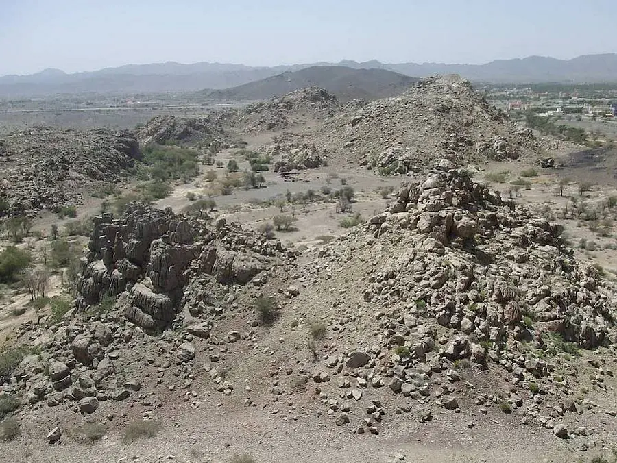 Schroffe Felsen in der Nähe von Al-Hamra, Sultanat Oman.