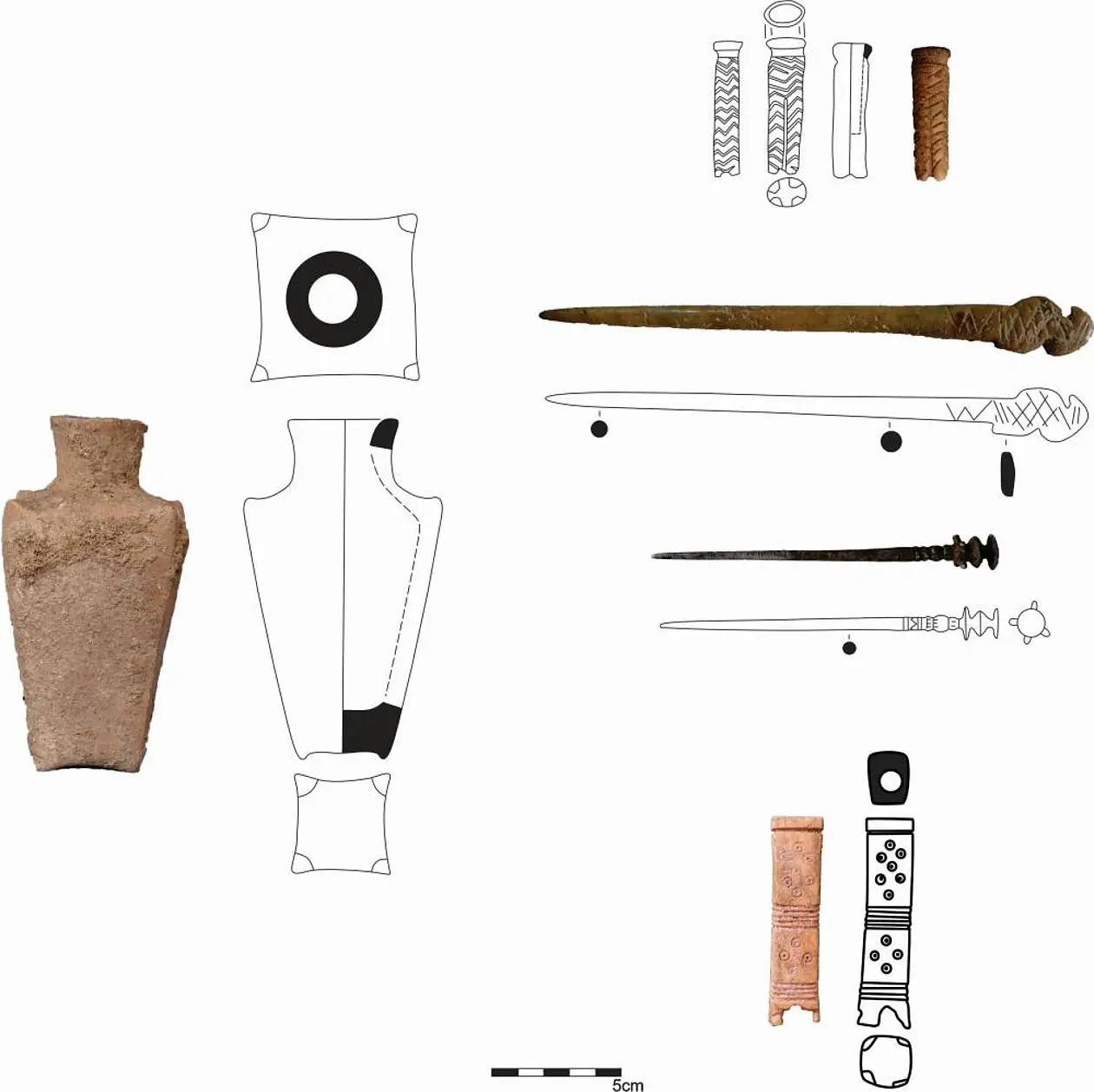 A light brown, amphora-like cosmetic jar and other found objects. Next to them are the drawings.