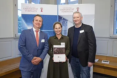 Die Sprecher und die Sprecherin des iFIT-Exzellenzclusters: Professor Dr. Lars Zender (von links), Professorin Dr. Juliane Walz und Professor Dr. Bernd Pichler. 