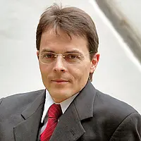 Tobias Hiller