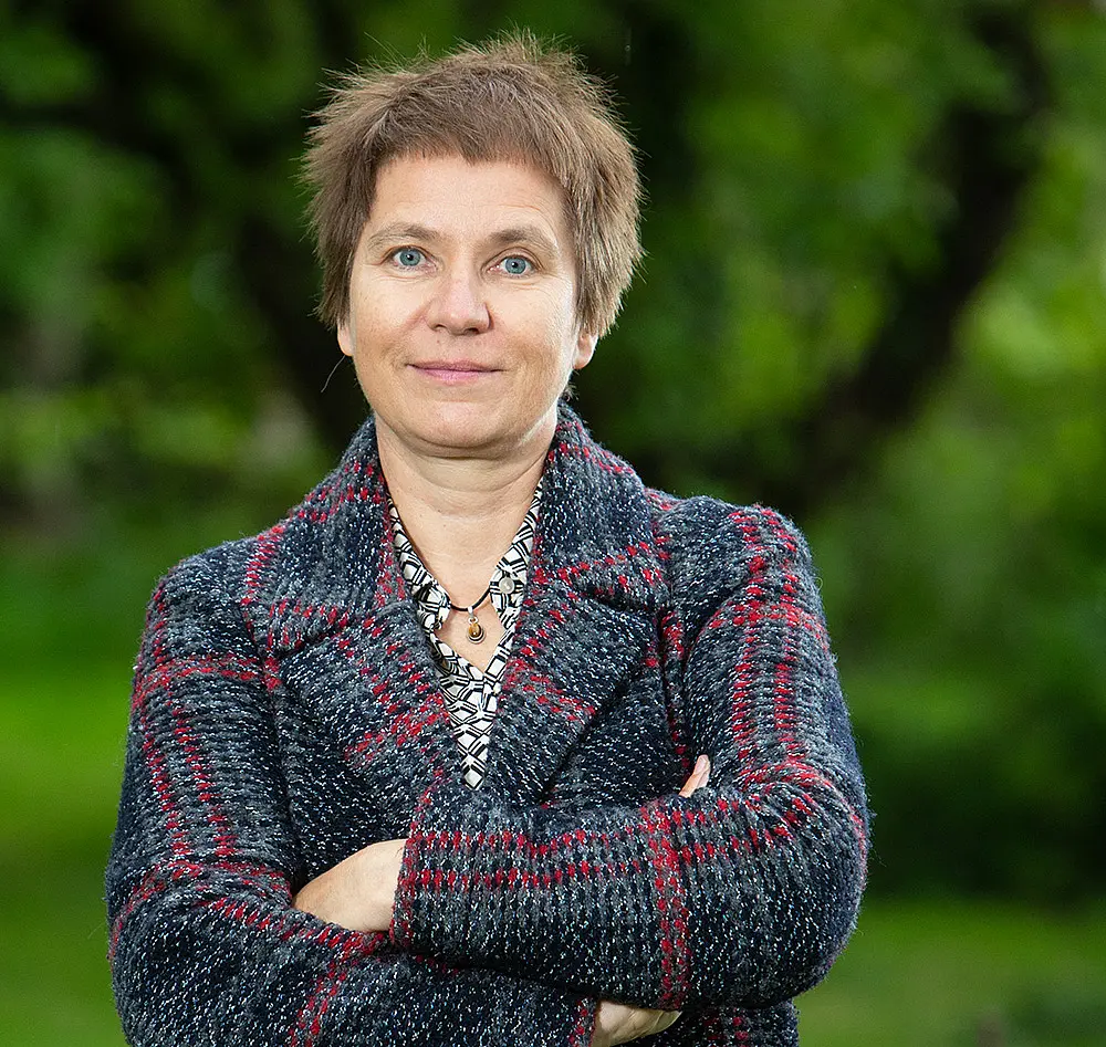 Das Portrait zeigt Dr. Jessica Heesen