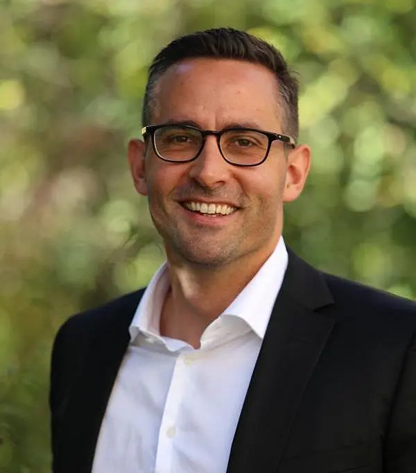 Porträtfoto von Prof. Dr. Augustin Kelava. 