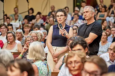 Im Anschluss an den Vortrag hatte das Publikum Gelegenheit, Fragen zu stellen