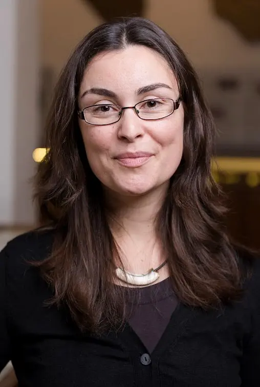 Portrait photo of Dr. Sibylle Wolf