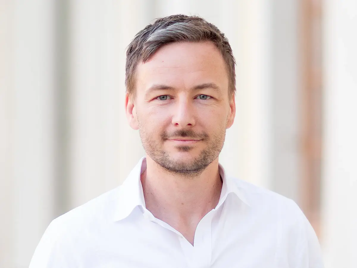 Prof. Dr. Tim Pawlowski