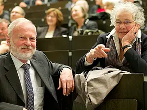 Prominente Gastredner bei der Jubiläumsfeier: die Nobelpreisträger Christiane Nüsslein-Volhard (rechts) und Hartmut Michel, beide Alumni der Mathematisch-Naturwissenschaftlichen Fakultät. Fotos: Universität Tübingen / Friedhelm Albrecht