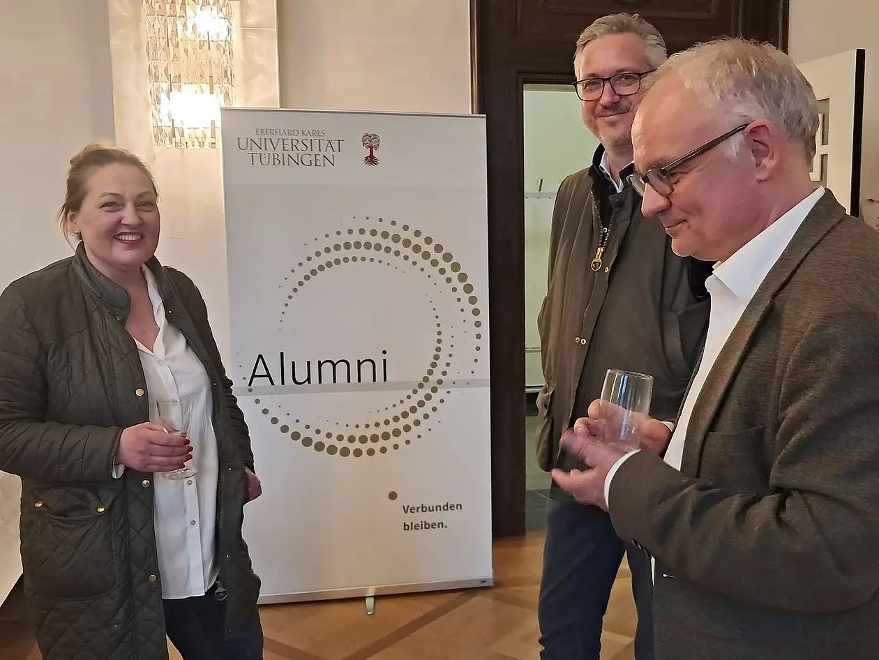 Kunsthistoriker Dr. Edgar Bierende im Gespräch mit Alumni der Universität Tübingen beim anschließenden Empfang im Kleinen Senat (Neue Aula)