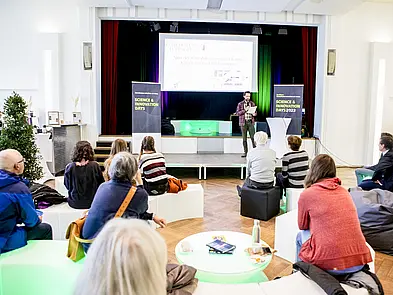  Vortrag mit Publikum