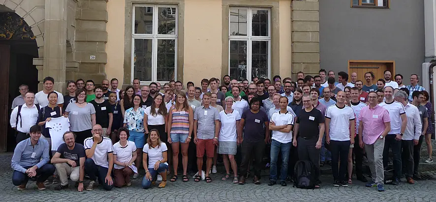 Gruppenfoto der Mitglieder des Exzellenzclusters