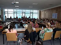Rund 60 Studierende informierten sich beim Berufspodium über Berufswahl, Bewerbung und Arbeitsalltag. Fotos: Friedhelm Albrecht/Universität Tübingen