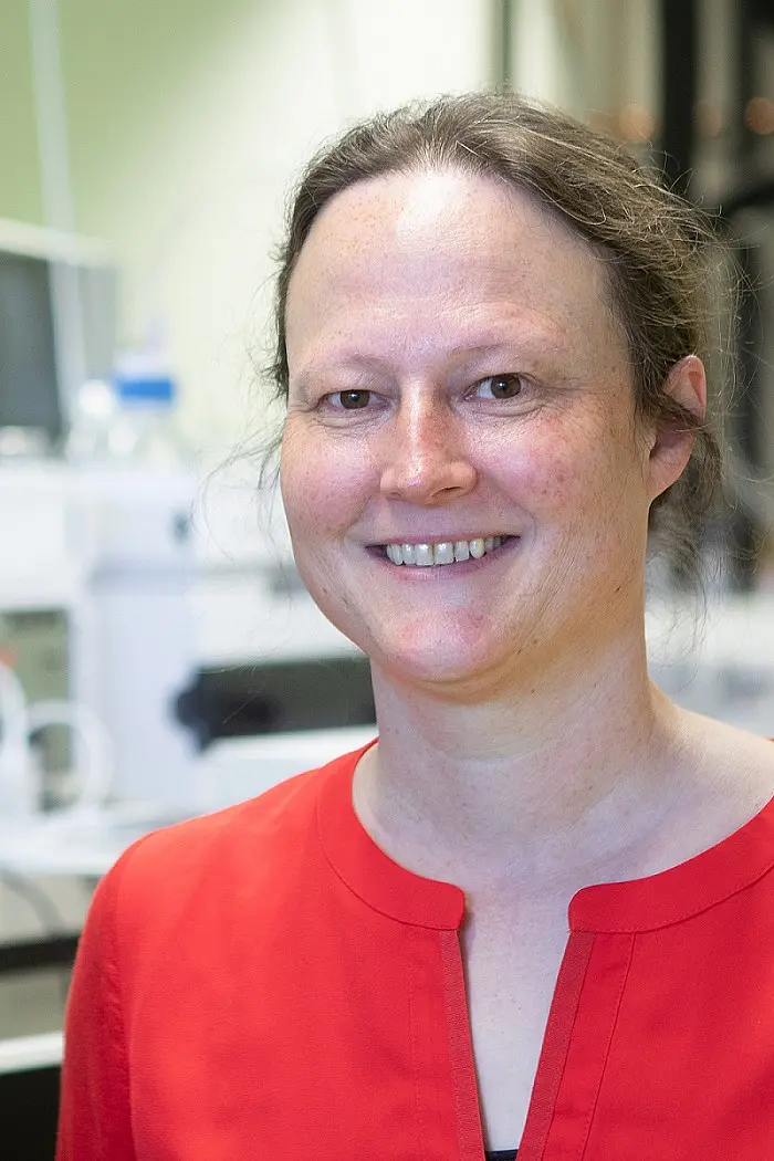 Portrait von Prof. Carolin Huhn