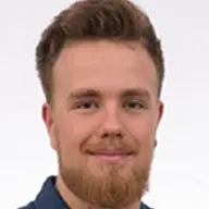 Dominic Gonschorek lächelt in die Kamera
