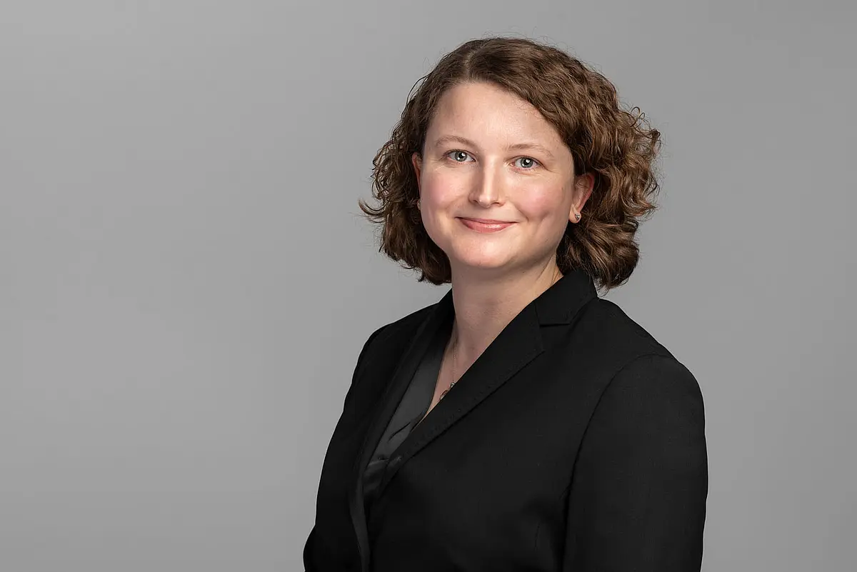 Portrait photo of Dr. Marion Darilek