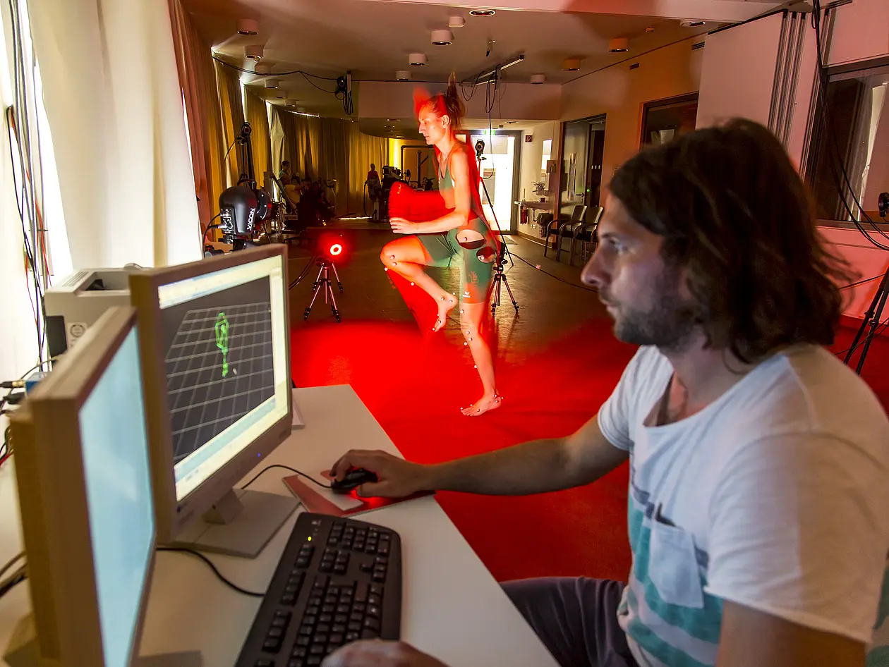 Data analysis in the clinical biomechanics laboratory