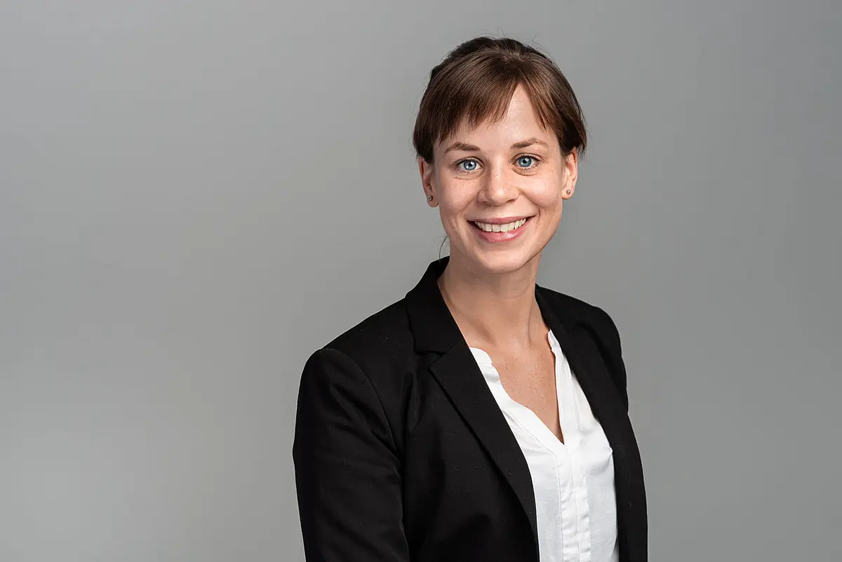 Portraitfoto von Julia Fischer
