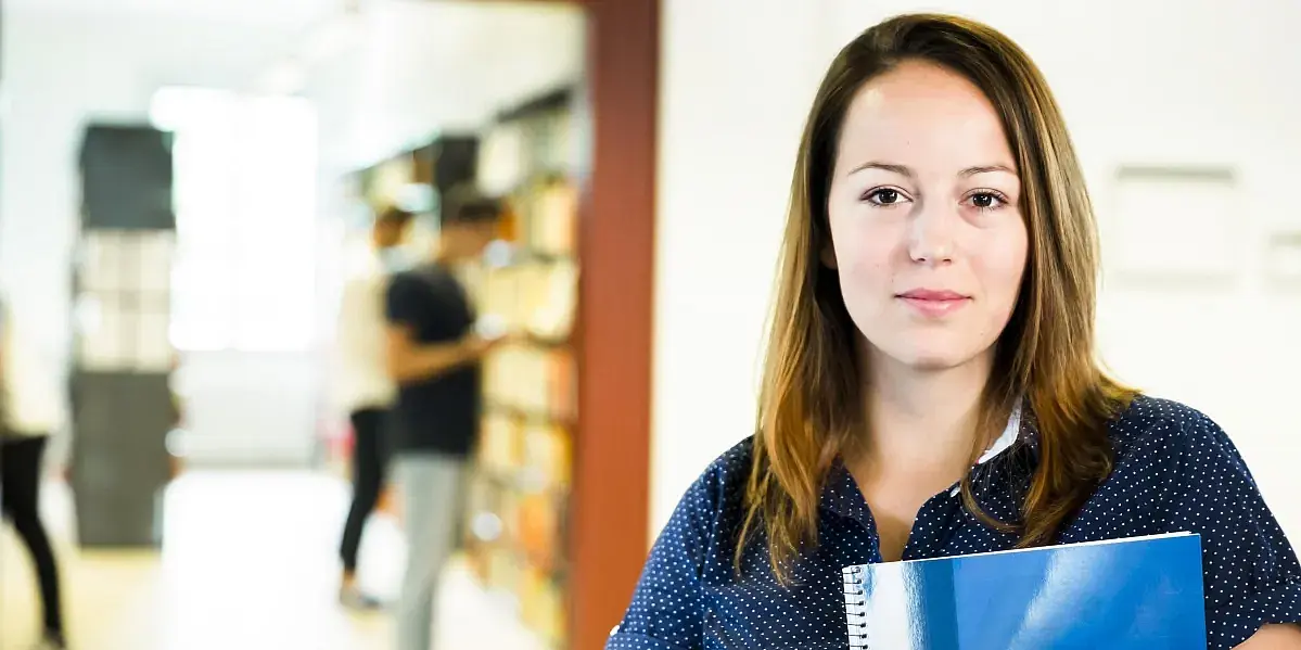  Student in library
