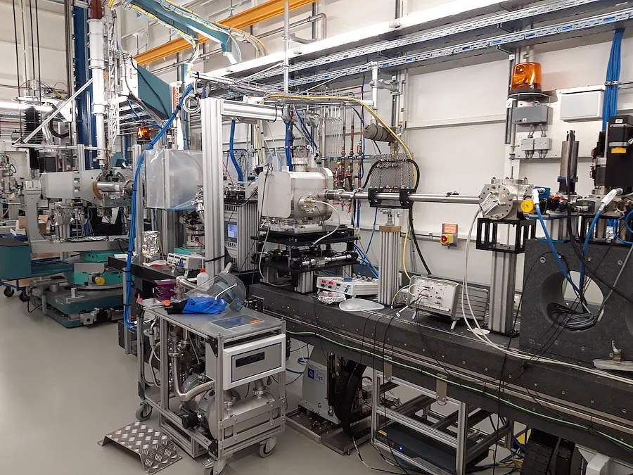 Beamline P10 at DESY’s X-ray source PETRA III