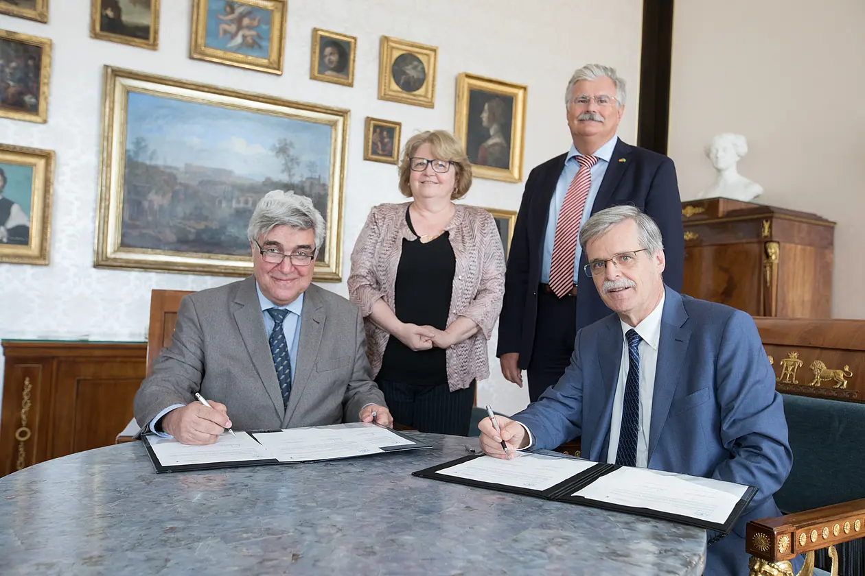 Prof. Abilio A. Baeta Neves, President of CAPES, Prof. Connie McManus Pimentel, Director International Relations of CAPES, Prof. Stefan Laufer, Director Brazil Center of the Federal State of Baden Württemberg and Prof. Bernd Engler, President and Vice-Chancellor of the University of Tübingen (from the left).