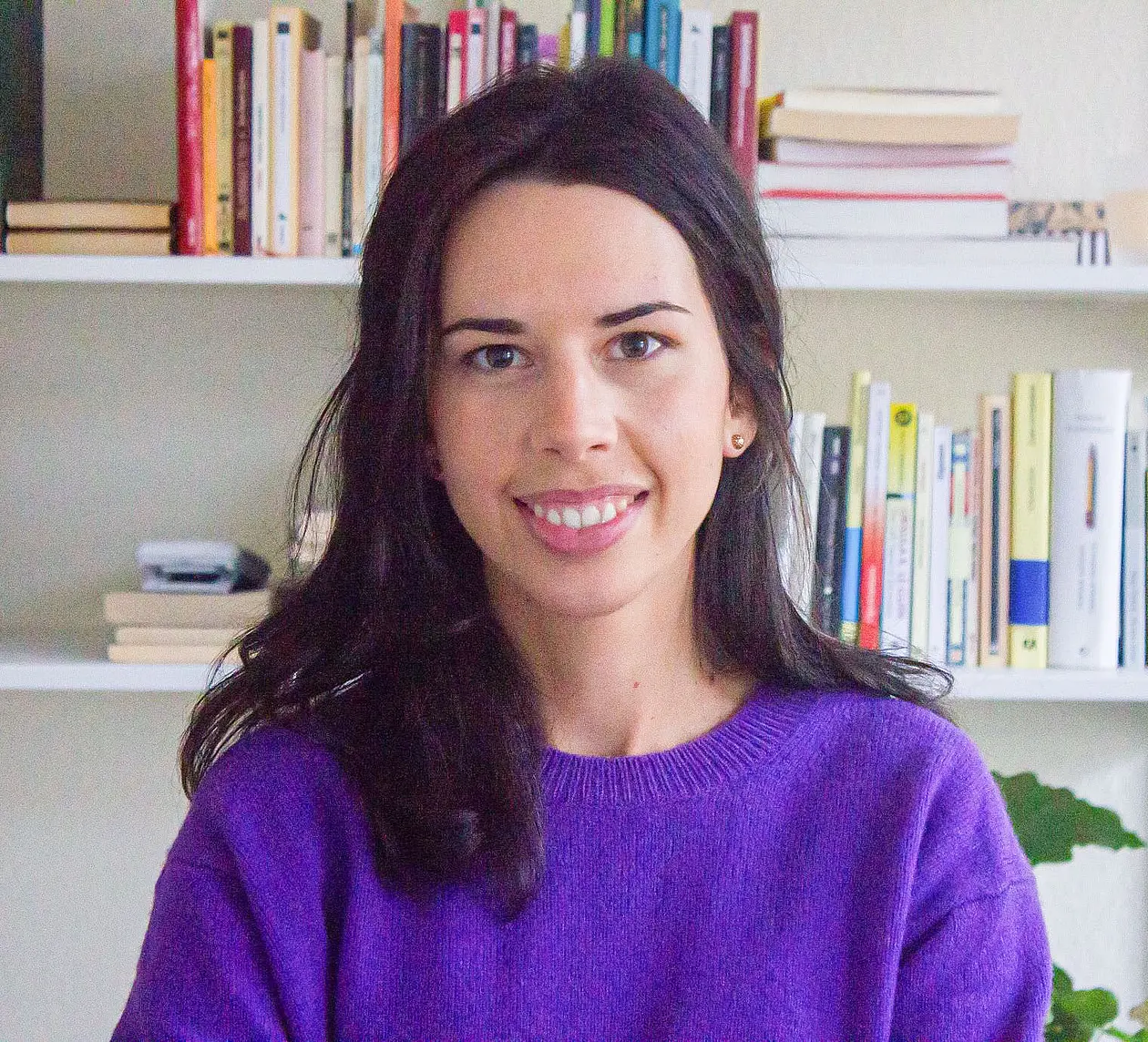 Dr. Lucía Cobo-Sánchez receives the 2022 Early Prehistory and Quaternary Ecology Prize.
