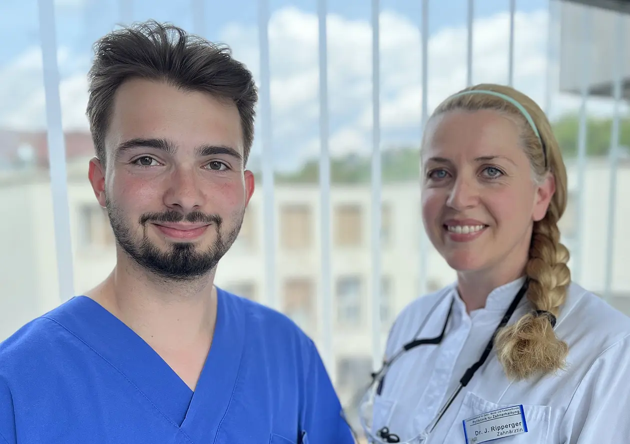 Roman Schmunk und seine Tutorin Dr. Jana Ripperger.