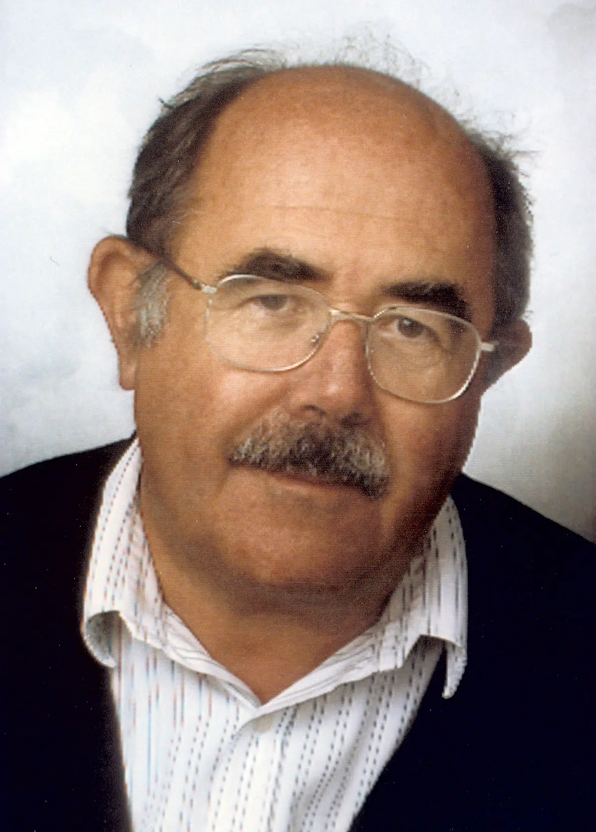 Porträtfoto von Professor Dr. Hanspeter Luterbacher