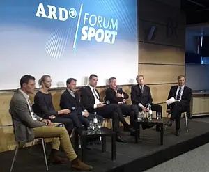 Andreas Kuffner (Olympiasieger London 2012 im Ruder-Achter), Petra Dallmann (Olympia-Bronzemedaillengewinnerin 2004 im Schwimmen), Dr. Sven Baumgarten (DOSB Projektleiter Duale Karriere), Dr. Michael Ilgner (Vorstandsvorsitzender der Stiftung Deutsche Spo